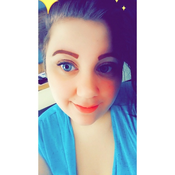 Meet your Posher, Kierston - Picture 2 of 2